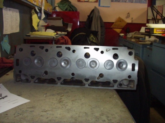 1966 462 Cyl Head.jpg